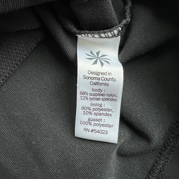 ATHLETA Excursion Hybrid Black Skort Built In Shorts Golf Tennis Pickleball - Picture 8 of 9